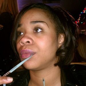 Meet your Posher, Dionna